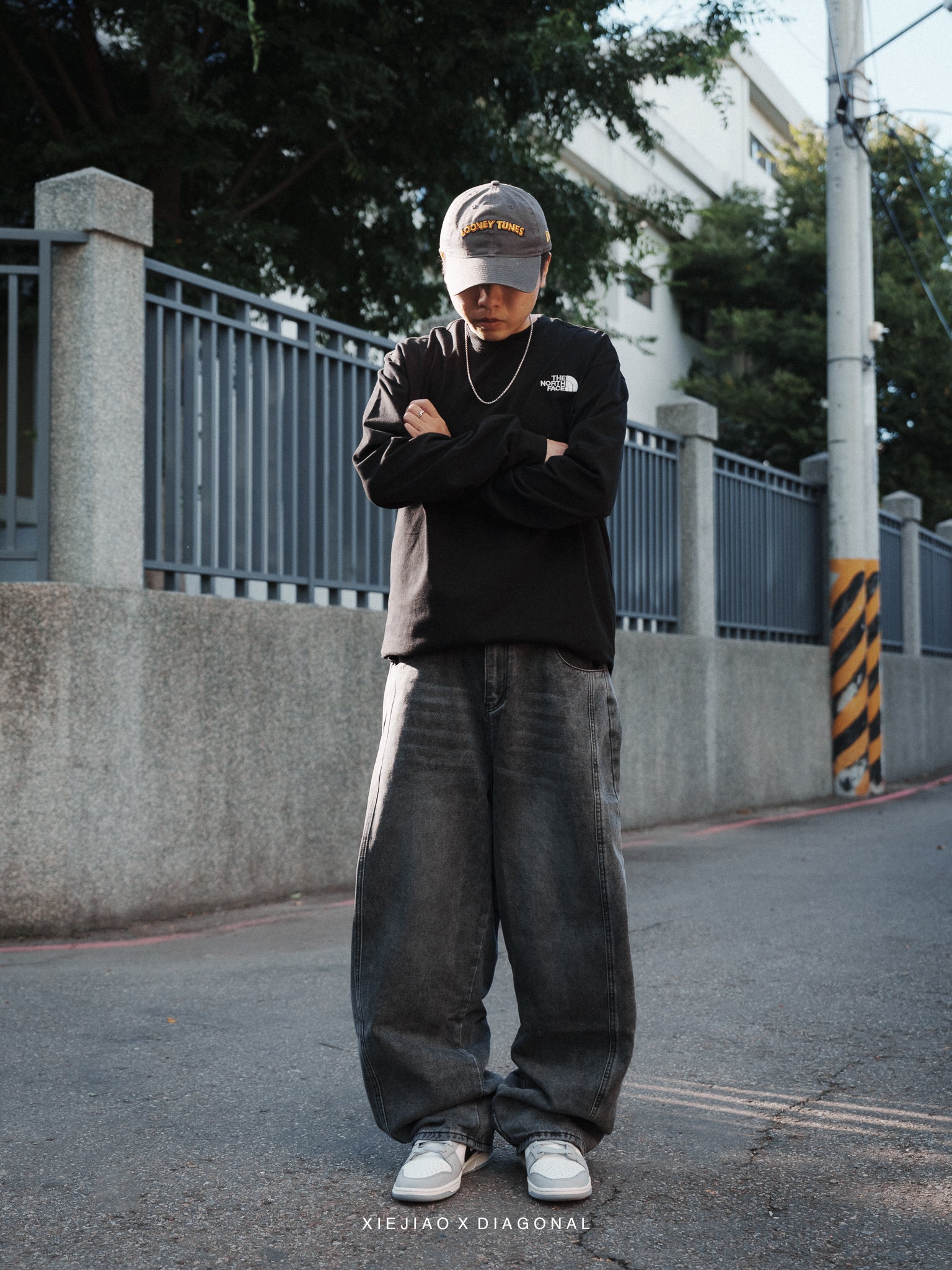 最不彎刀的彎刀褲 Curved Pants｜結構剪裁修飾腿型